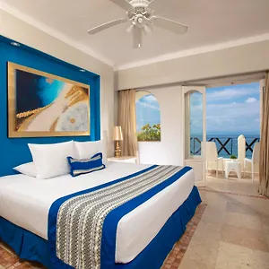 Blue Chairs Beachfront - Adults Only ホテル